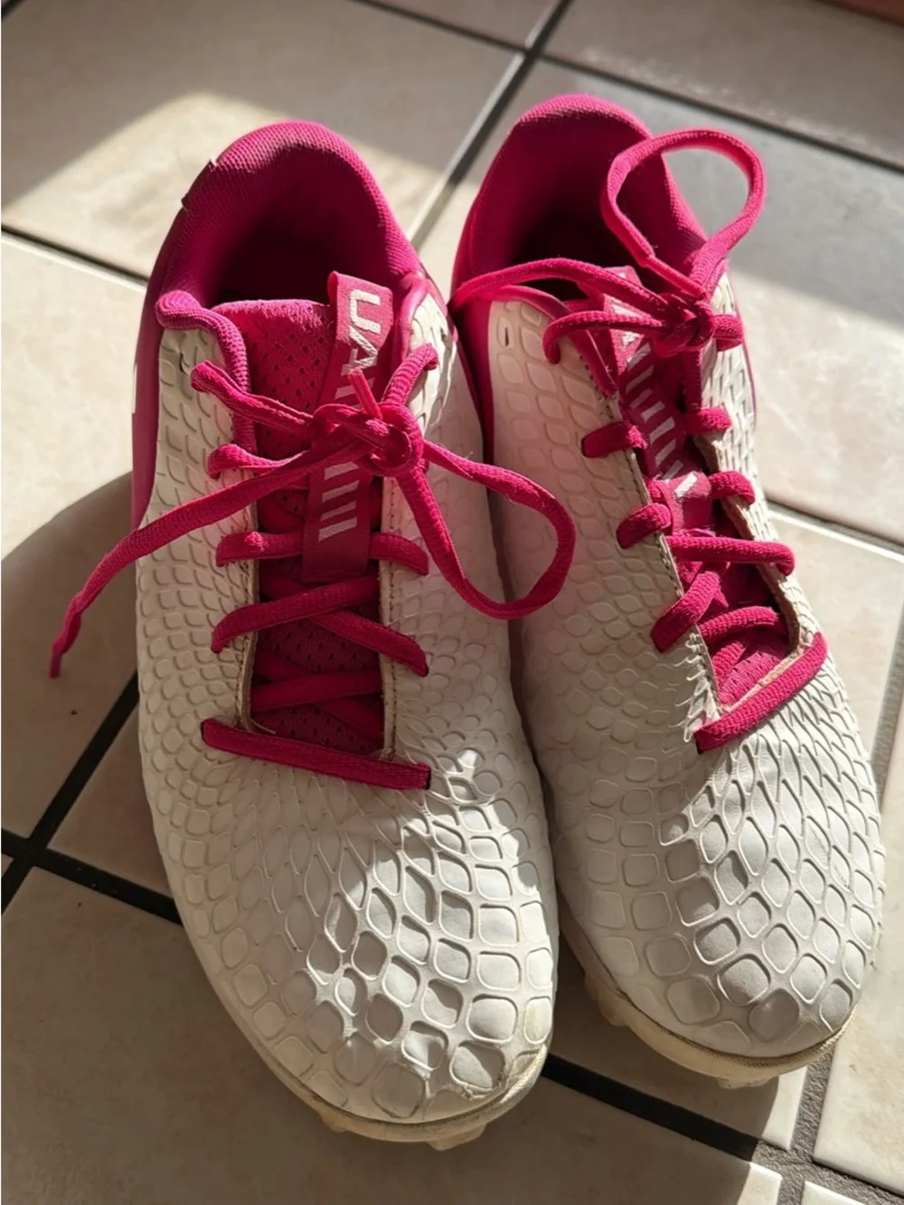 Under Armour Women’s Bright Pink Cleats